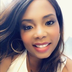 Meet your Posher, Candace